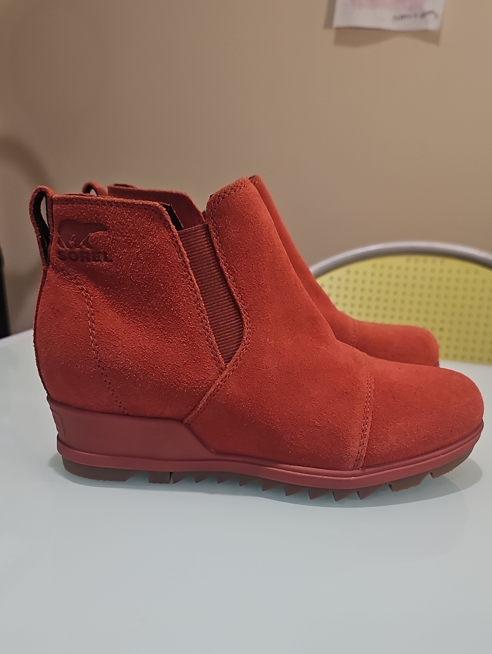 NWOT Sorel Women's Burnt Orange Suede Chelsea Wedge Booties Size 7